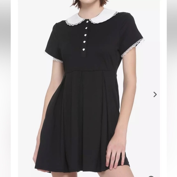 NWT Hot Topic heart lace collared dress - Picture 2 of 6